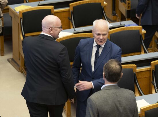 Riigikogu juhatuse valimised. Riigikogu esimeseks aseesimeheks valiti Toomas Kivimägi ja teiseks aseesimeheks Arvo Aller.