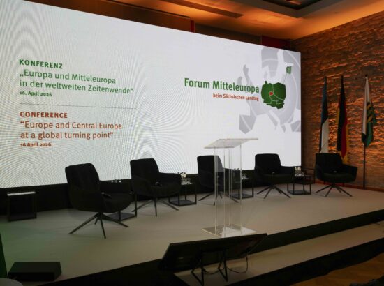 Kesk-Euroopa foorum Riigikogu konverentsisaalis