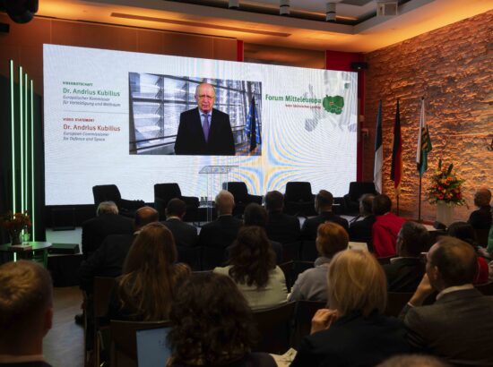 Kesk-Euroopa foorum Riigikogu konverentsisaalis