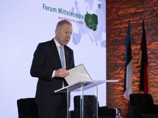 Kesk-Euroopa foorum Riigikogu konverentsisaalis