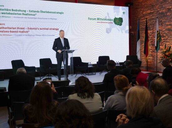 Kesk-Euroopa foorum Riigikogu konverentsisaalis