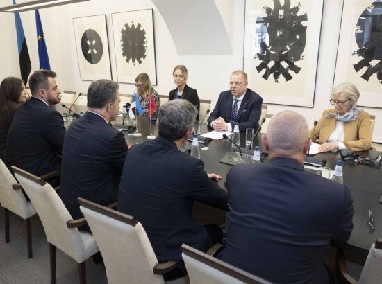 Euroopa Liidu asjade komisjoni esimees Peeter Tali kohtus Albaania parlamendi esimehe Niko Peleshiga