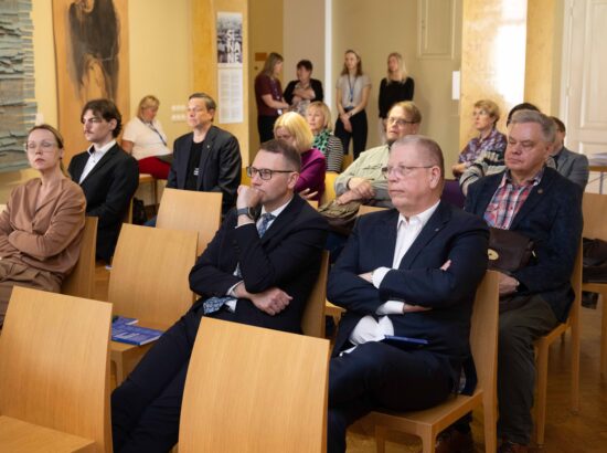 Riigikogu Toimetiste 53. number keskendub andmetele.