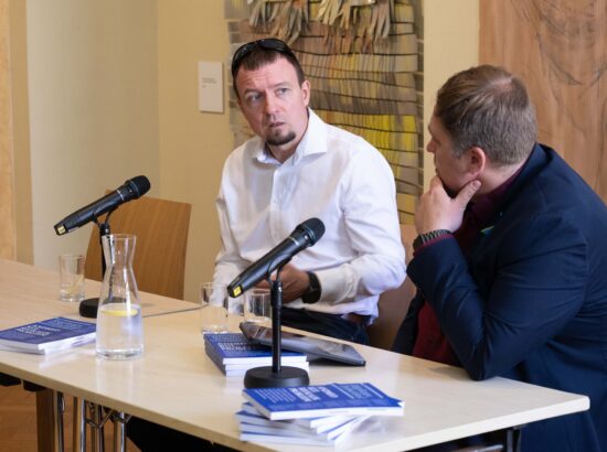 Riigikogu Toimetiste 53. number keskendub andmetele.