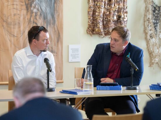 Riigikogu Toimetiste 53. number keskendub andmetele.