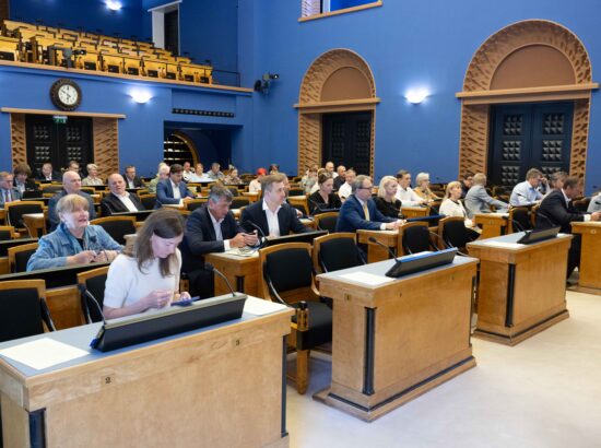 Olulise tähtsusega riikliku küsimuse „Laste kehalise aktiivsuse tõstmine vaimse ja füüsilise tervise parandamiseks“ arutelu
