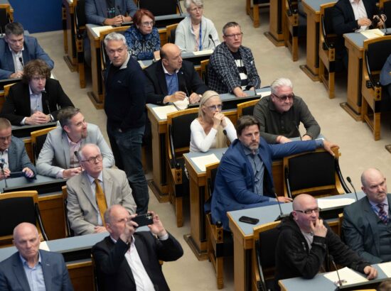 Täiskogu istung 10. juunil
