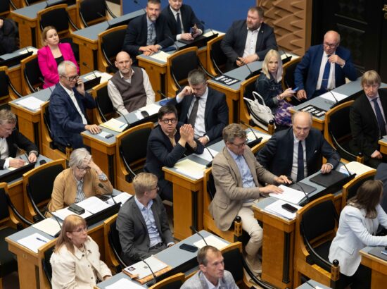 Täiskogu istung 10. juunil