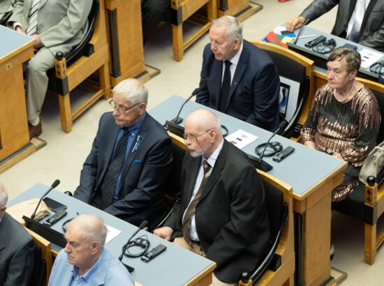XV Riigikogu ja 20. Augusti Klubi pidulik ühisistung