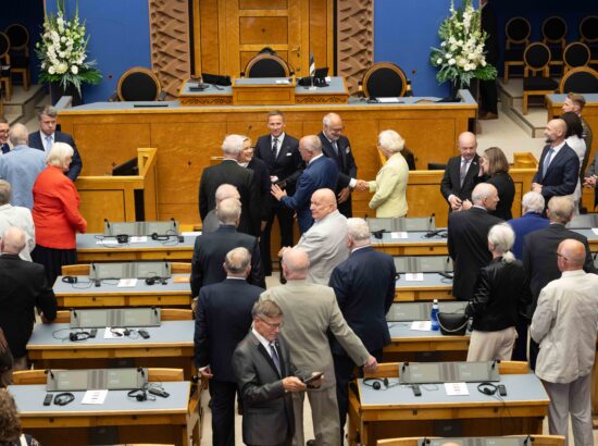 XV Riigikogu ja 20. Augusti Klubi pidulik ühisistung